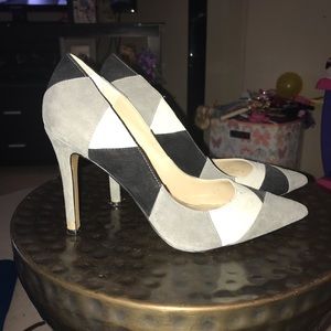 Vince Camuto beautiful pumps, colorblock size 8